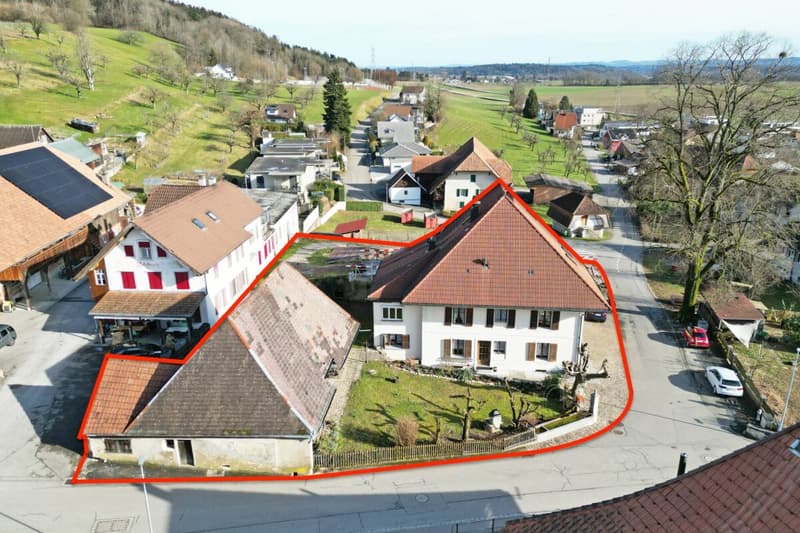 HISTORISCHES ZWEIFAMILIENHAUS MIT NEBENGEBÄUDE (3)