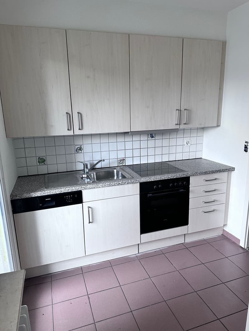 Familienfreundliche 3.5-Zimmerwohnung im ersten Obergeschoss (8)