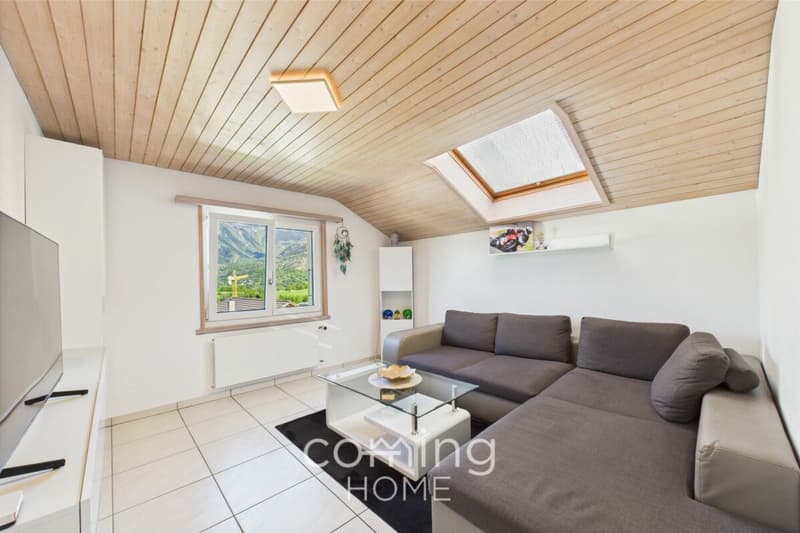 Sofort beziehbare 4-Zimmer-Dachwohnung in Ried-Brig - wohnlich und naturnah gelegen (2)