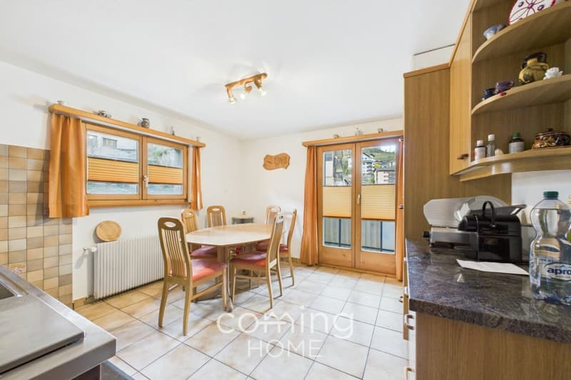 Living at Europe's Highest Vineyard - 4-Bedroom Apartment in Visperterminen (7)
