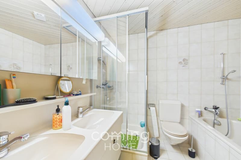 Licht, Komfort und sofortige Verfügbarkeit - 3.5-Zimmer-Wohnung in Turtmann (9)