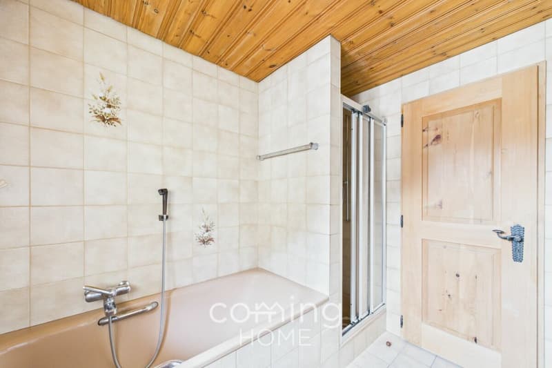 Plenty of space and potential for expansion - a single-family home in sunny Stalden (12)