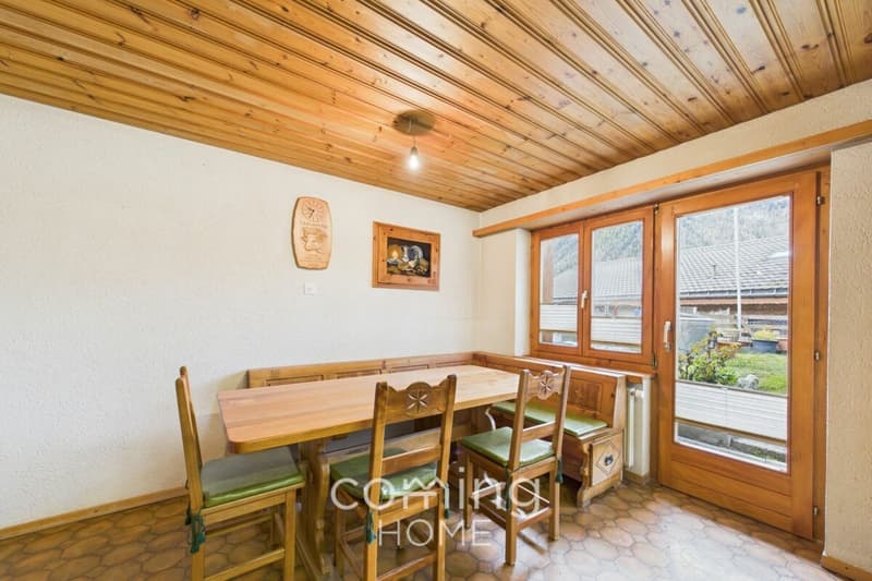 Plenty of space and potential for expansion - a single-family home in sunny Stalden (6)