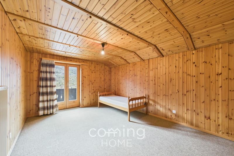 Plenty of space and potential for expansion - a single-family home in sunny Stalden (9)