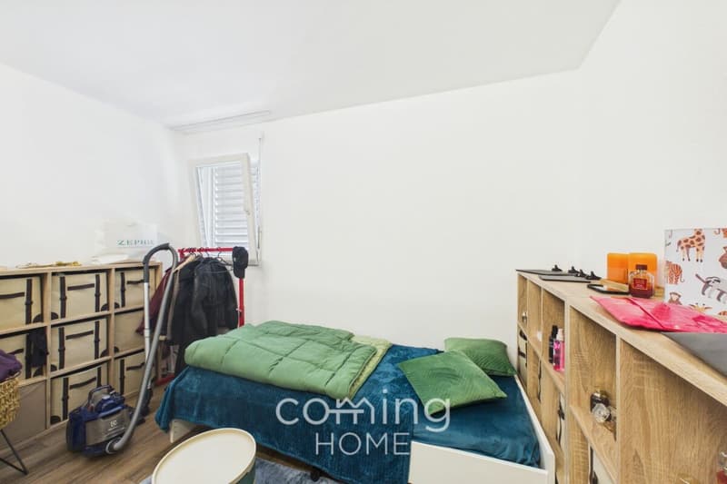 Zentral, modern und komfortabel - renovierte 2.5-Zimmer-Wohnung mit Lift in Visp (7)