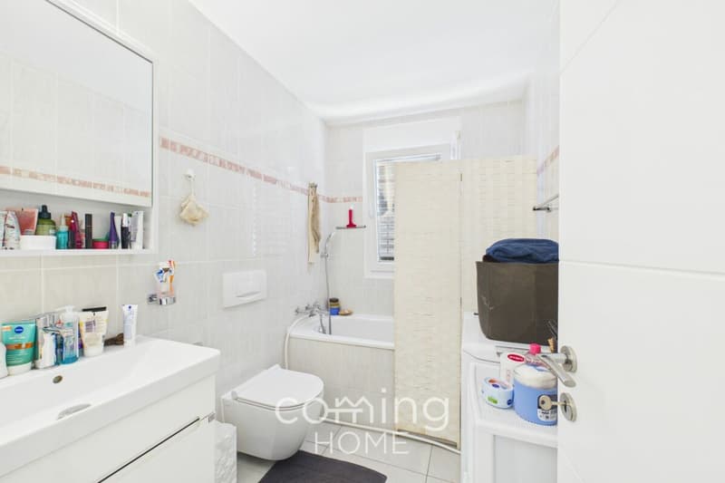 Zentral, modern und komfortabel - renovierte 2.5-Zimmer-Wohnung mit Lift in Visp (8)