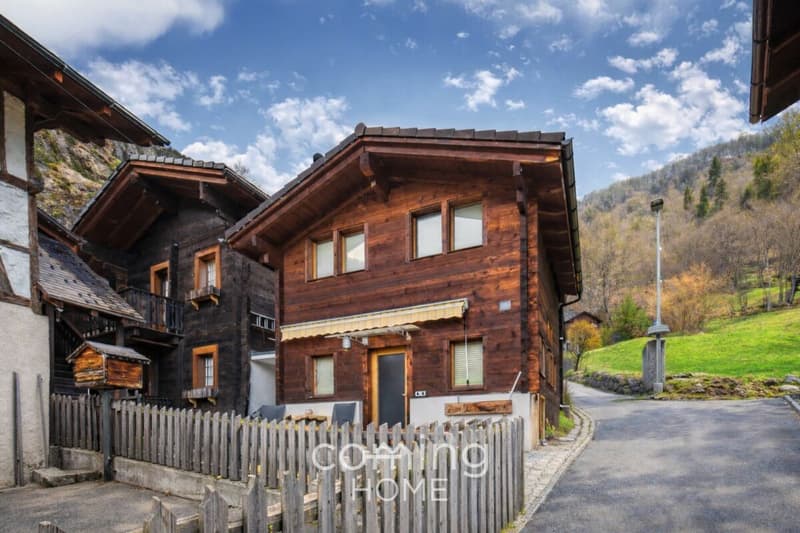 Chalet di vacanza nella valle di Fiesch - accogliente, con caminetto e vista sulla montagna vicino all'area di Aletsch (2)