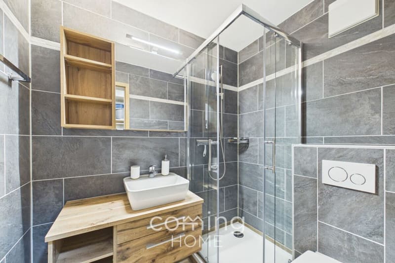 Appartamento di 3,5 locali completamente ristrutturato a Leukerbad - appartamento al piano terra soleggiato con panorama montano (6)