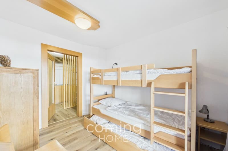 Appartamento di 3,5 locali completamente ristrutturato a Leukerbad - appartamento al piano terra soleggiato con panorama montano (7)