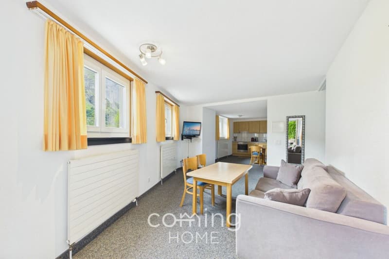 Appartement de 3.5 pièces à Loèche-les-Bains avec terrasse ensoleillée et vue sur les montagnes (2)
