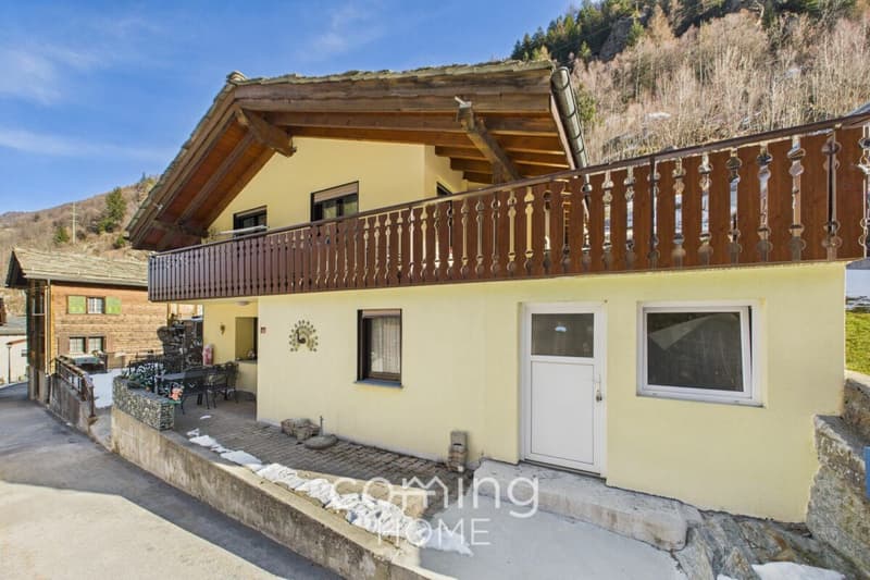 Un havre de paix dans la vallée de Saas : une maison élégante offrant une vue panoramique sur les montagnes, située dans le village paisible d'Eisten (15)