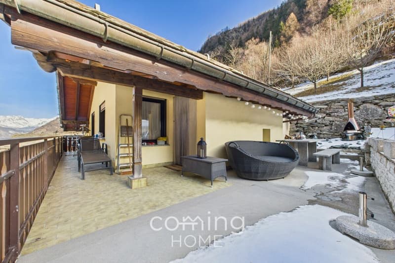 Un havre de paix dans la vallée de Saas : une maison élégante offrant une vue panoramique sur les montagnes, située dans le village paisible d'Eisten (4)