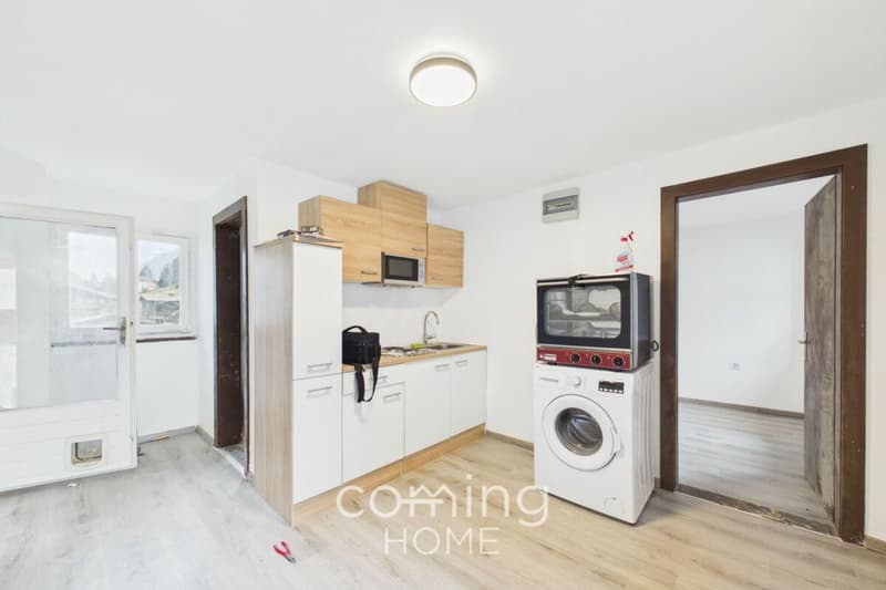 Moitié de maison comprenant trois logements à Saas-Balen (2)