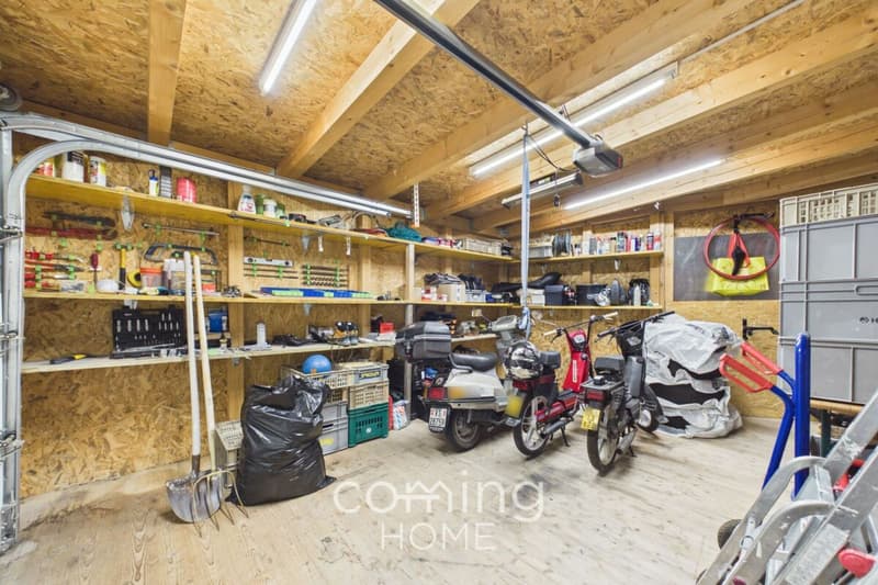 Maison individuelle haut de gamme, appartement indépendant et grand terrain à Stalden (27)