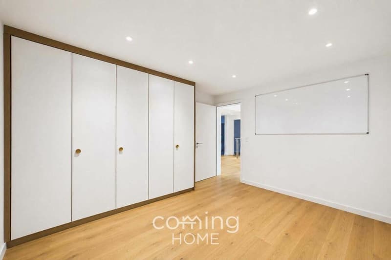 Maison individuelle haut de gamme, appartement indépendant et grand terrain à Stalden (18)