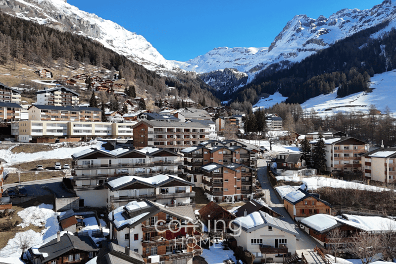 Studio rénové avec goût à Loèche-les-Bains, avec vue panoramique sur les Alpes et ascenseur (8)