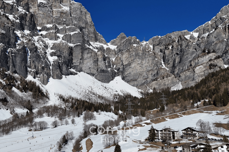 Studio rénové avec goût à Loèche-les-Bains, avec vue panoramique sur les Alpes et ascenseur (4)