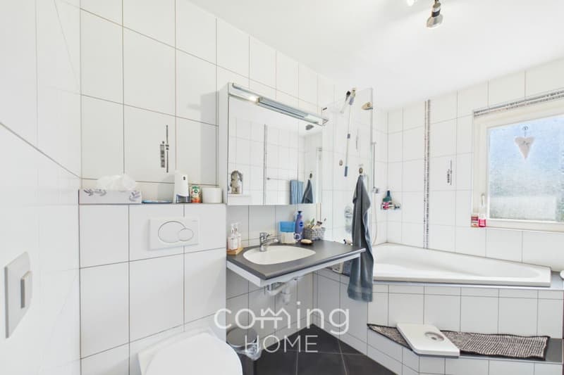 Grosszügige 5.5-Zimmer-Wohnung mit Balkon in Brigerbad (9)