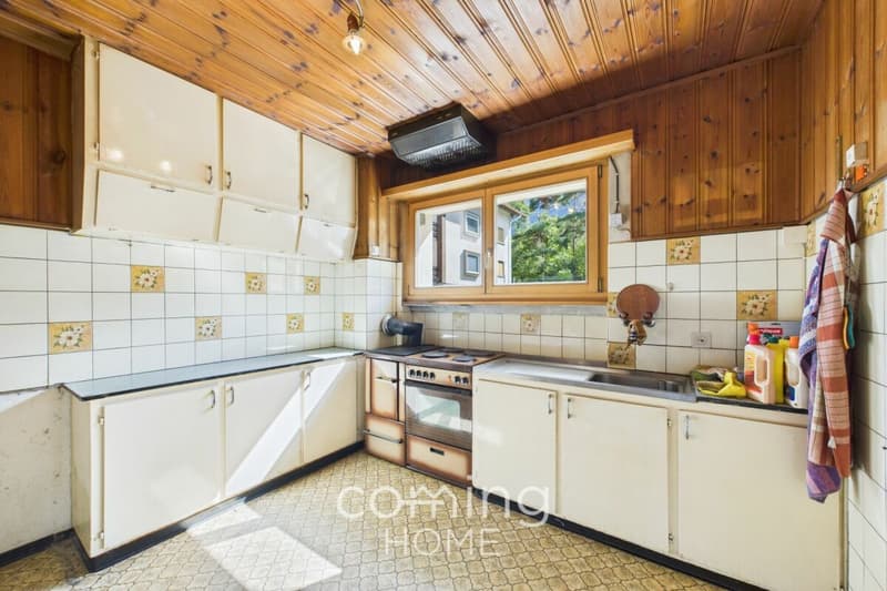 5.5-Zimmer-Einfamilienhaus in Susten - sonnige Lage, grosses Grundstück, Entwicklungspotenzial (6)