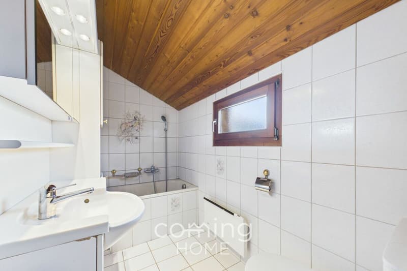 Zweifamilienhaus in Unterems - Chalet-Charme, Panoramaaussicht, flexible Nutzung (7)