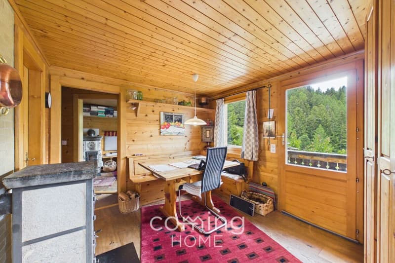 4-Zimmer-Chalet in St. Niklaus - Panoramaaussicht, Cheminée, Zweitwohnsitz möglich (9)