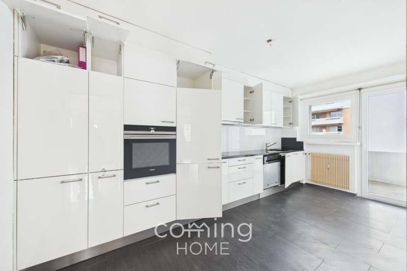Interessante 4.5 Zimmer Wohnung in Brig mit Balkon und Lift sowie Renovationspotenzial (3)