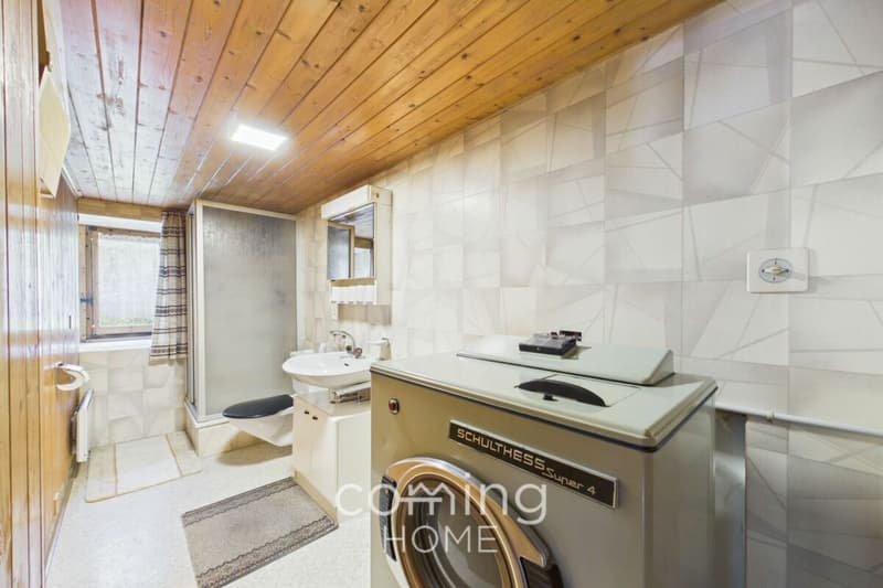Charmante 4-Zimmerwohnung in Saas-Grund mit sonniger Bergsicht (7)