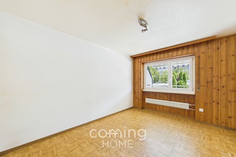 Gepflegte 4.5 Zimmerwohnung in Steg-Hohtenn mit sonnigem Balkon und Bergsicht (8)