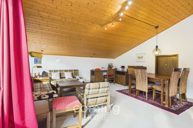 Sonnige 2.5 Zimmer-Dachwohnung in Leukerbad mit Bergsicht (4)