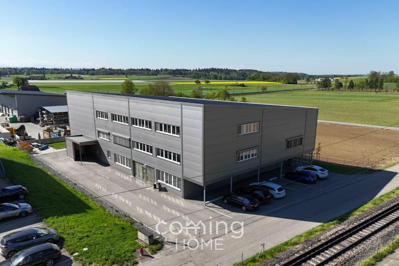 Alles unter einem Dach in Niederbipp - Gewerbegebäude mit Büro, Lager und Ladenlokal (2)