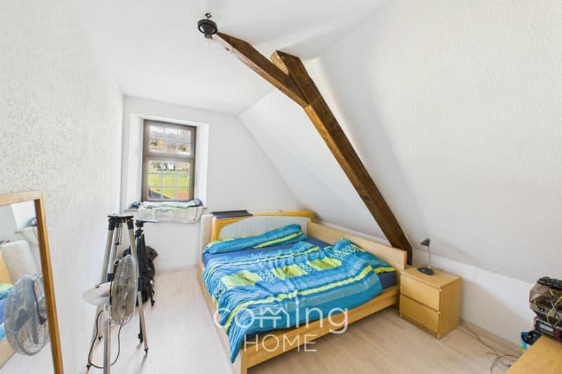 Charmante 4.5-Zimmer-Dachwohnung in Oensingen - mit zusätzlichem Estrich-Büroraum (8)