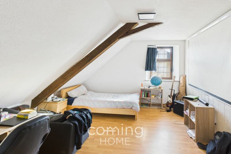 Charmante 4.5-Zimmer-Dachwohnung in Oensingen - mit zusätzlichem Estrich-Büroraum (6)