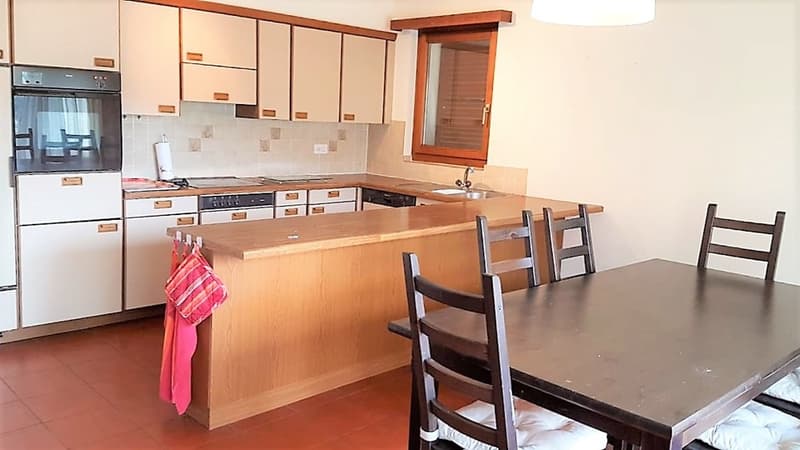Schöne Wohnung mit gedecktem Parkplatz (6)