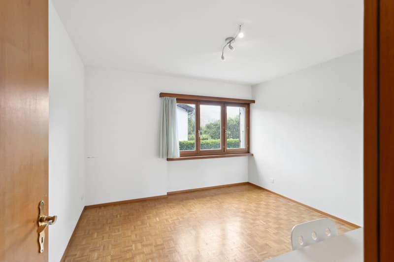 Schöne Wohnung mit gedecktem Parkplatz (10)