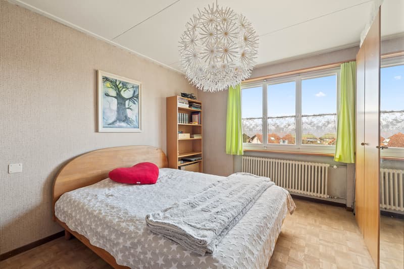 Einfamilienhaus mit Nebengebäude auf grosser Parzelle mit Entwicklungs (9)