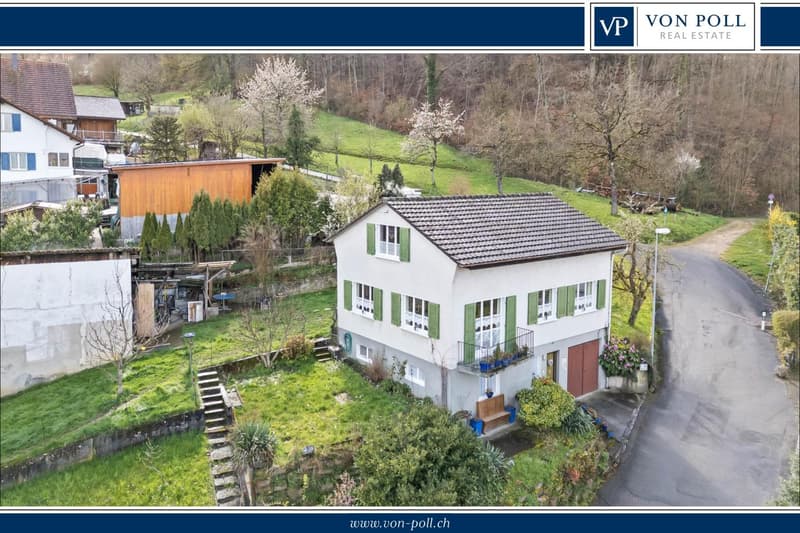Einfamilienhaus mit Nebengebäude auf grosser Parzelle mit Entwicklungs (1)