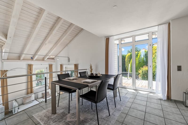 Architektenhaus mit Pool und 2 Garagen (3)