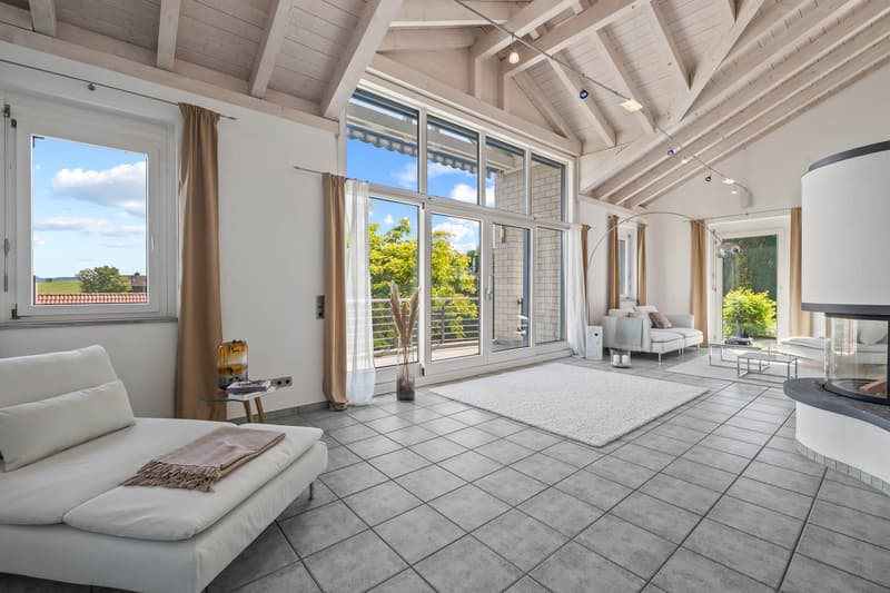 Architektenhaus mit Pool und 2 Garagen (8)