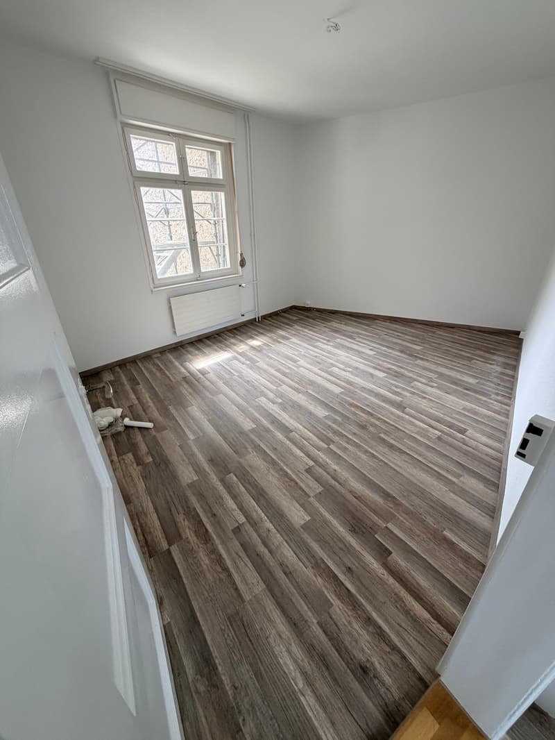 Frisch sanierte 2 Zimmer Wohnung zu vermieten (5)