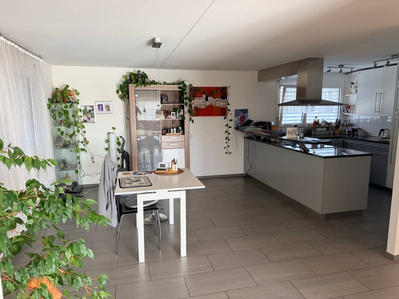Geräumige 5-Zimmer-Maisonette-Wohnung in Allschwil (3)