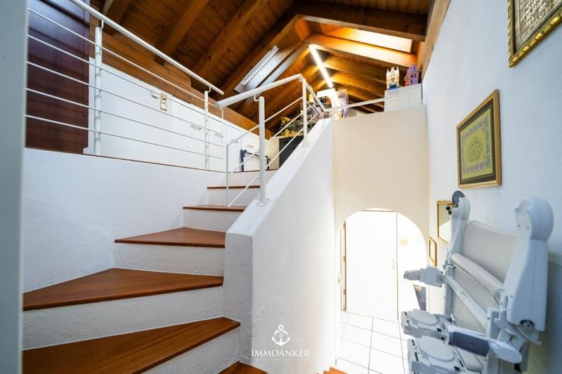 Exklusive 6.5-Zimmer-Dachgeschosswohnung mit Lift direkt in die Wohnung - Seepark Altendorf (8)