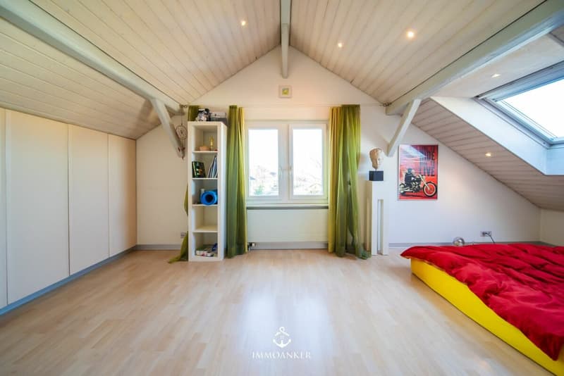 Wohnen, Arbeiten oder Vermieten - 7.5-Zimmer-Haus mit Gewerbeanteil und vielseitigem Potenzial (9)