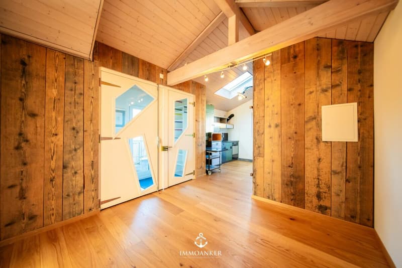 Wohnen, Arbeiten oder Vermieten - 7.5-Zimmer-Haus mit Gewerbeanteil und vielseitigem Potenzial (7)