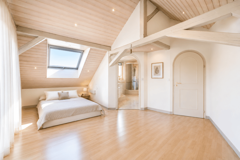 Wohnen, Arbeiten oder Vermieten - 7.5-Zimmer-Haus mit Gewerbeanteil und vielseitigem Potenzial (16)