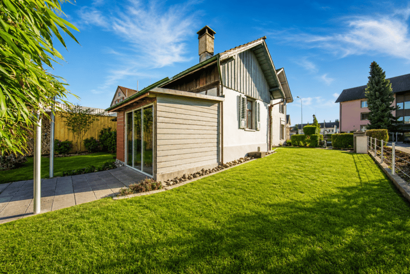 Wohnen, Arbeiten oder Vermieten - 7.5-Zimmer-Haus mit Gewerbeanteil und vielseitigem Potenzial (4)
