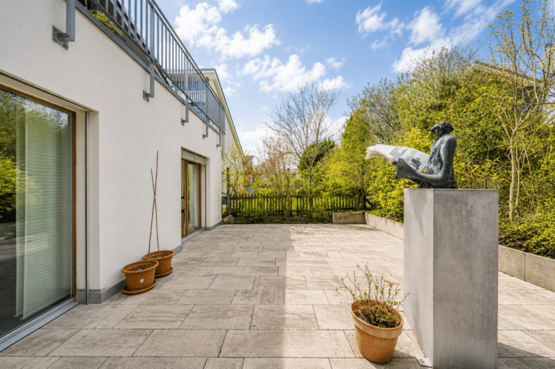 Architektonisches Reihenhaus mit Weite, Licht und Privatsphäre in Gockhausen (4)