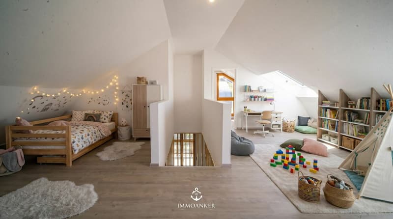 Frisch saniertes 6.5-Zimmer-Einfamilienhaus mit Südhanglage und Weitsicht in Füllinsdorf (6)