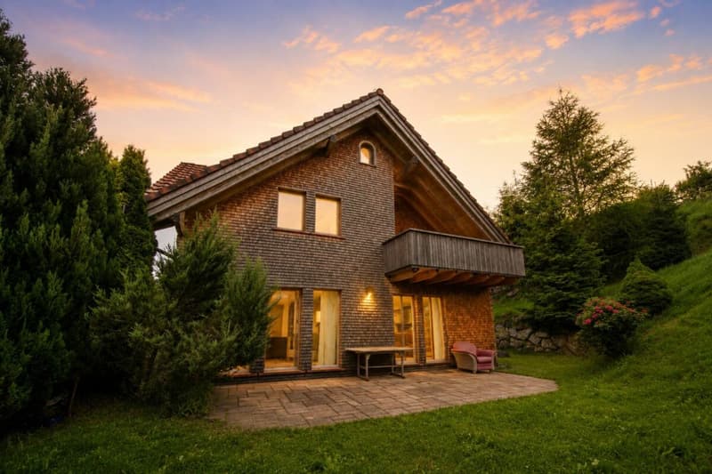 Einzigartiges Vollholzhaus aus Mondholz - gesund wohnen mit Bergsicht und vielseitigen Nutzungsmöglichkeiten (23)
