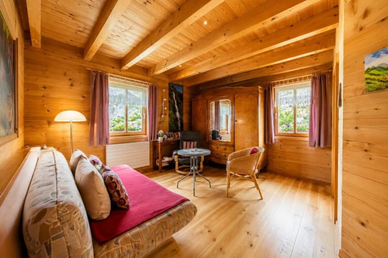 Einzigartiges Vollholzhaus aus Mondholz - gesund wohnen mit Bergsicht und vielseitigen Nutzungsmöglichkeiten (19)