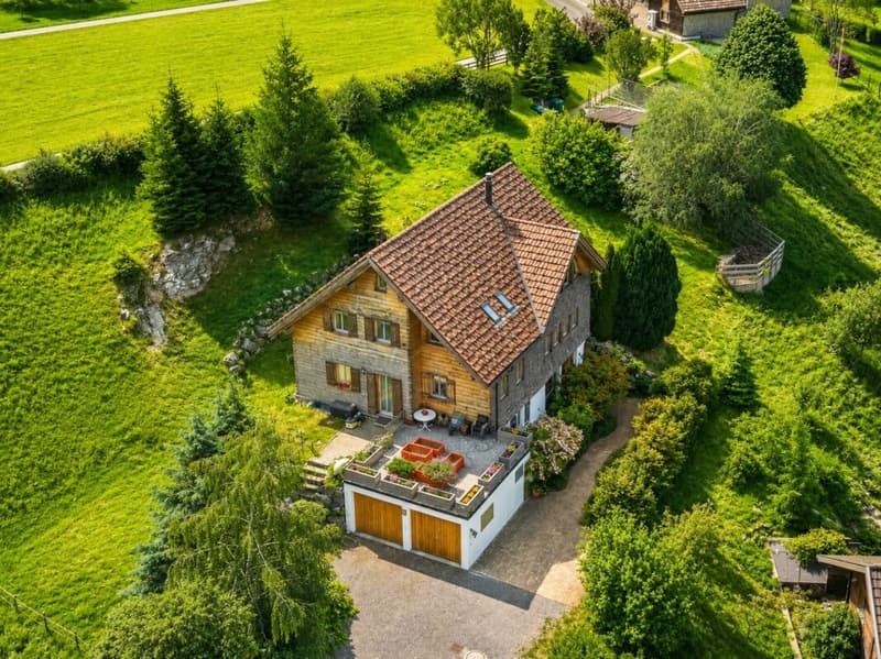 Einzigartiges Vollholzhaus aus Mondholz - gesund wohnen mit Bergsicht und vielseitigen Nutzungsmöglichkeiten (22)